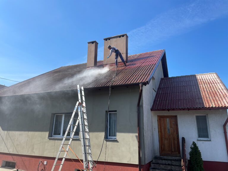 mycie ciśnieniowe blachodachówki