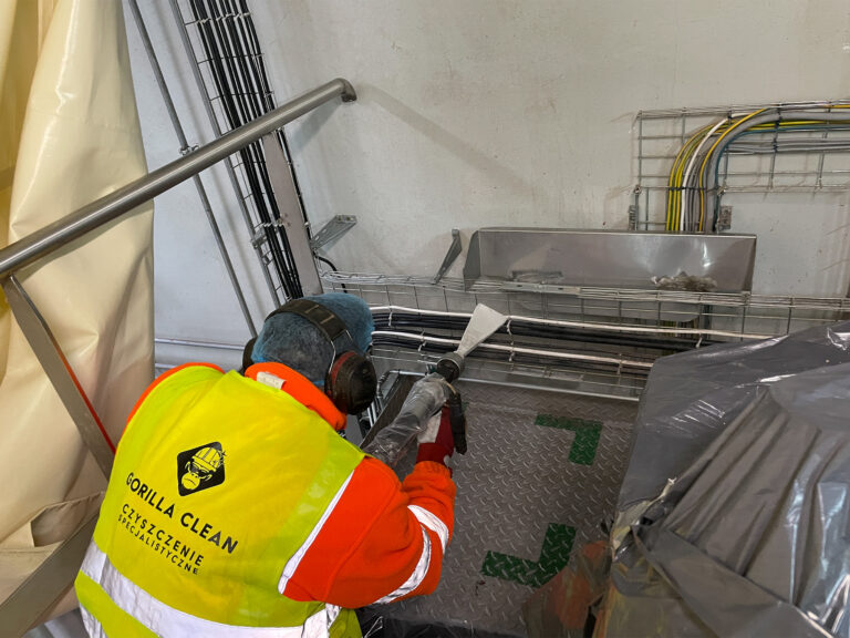 sprzątanie hal przemysłowych