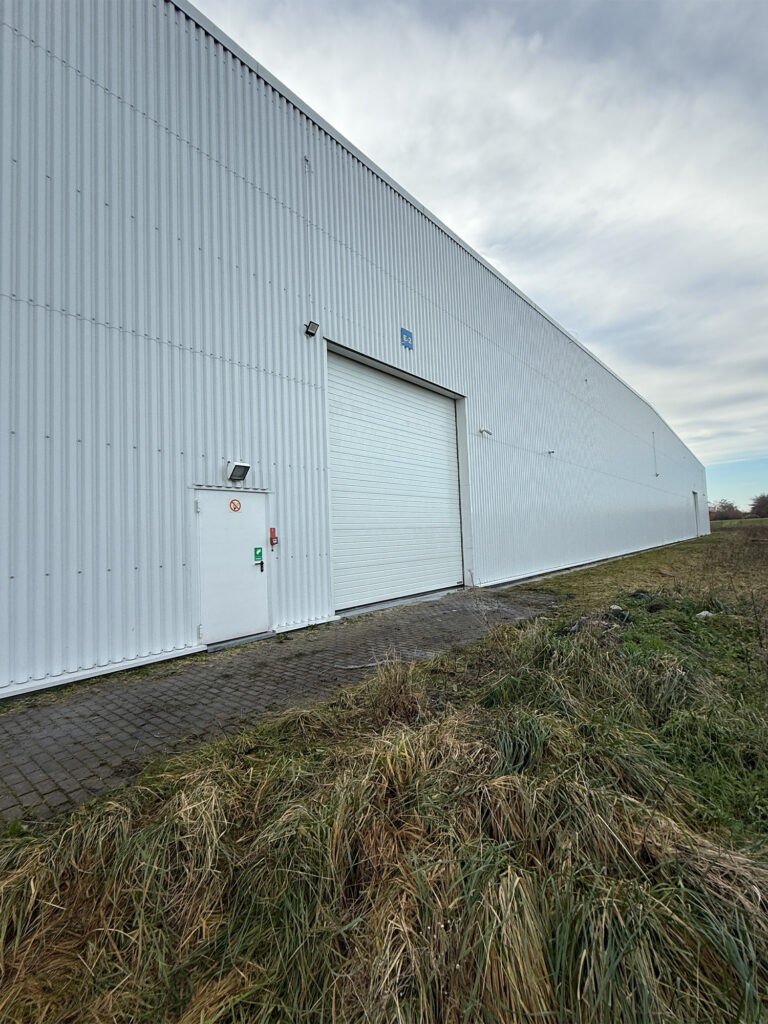 Sprzątanie hal magazynowych oraz produkcyjnych