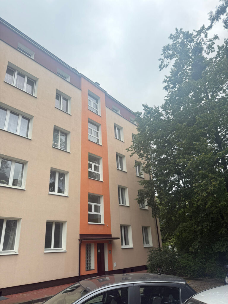 elewacjia bloku po czyszczeniu i impregnacji